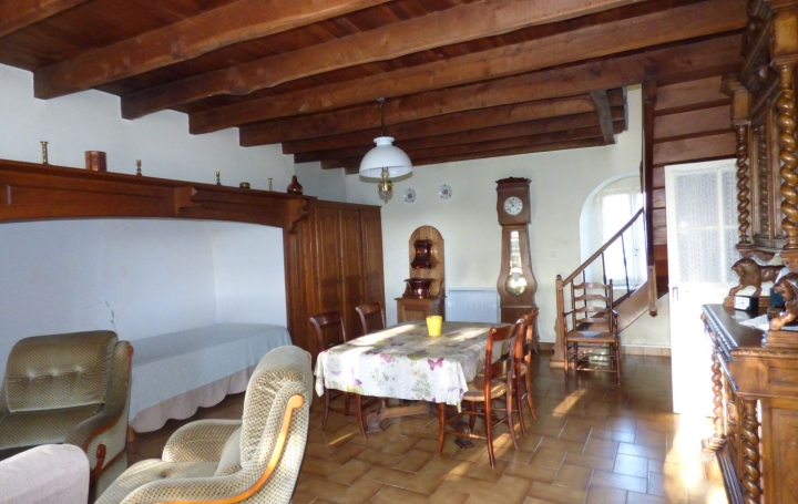 Maison SAINT-MARTIN-CANTALES (15140)  89 m2 108 000 € 