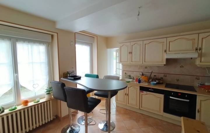 Maison de village COURCITE (53700)  158 m2 167 500 € 