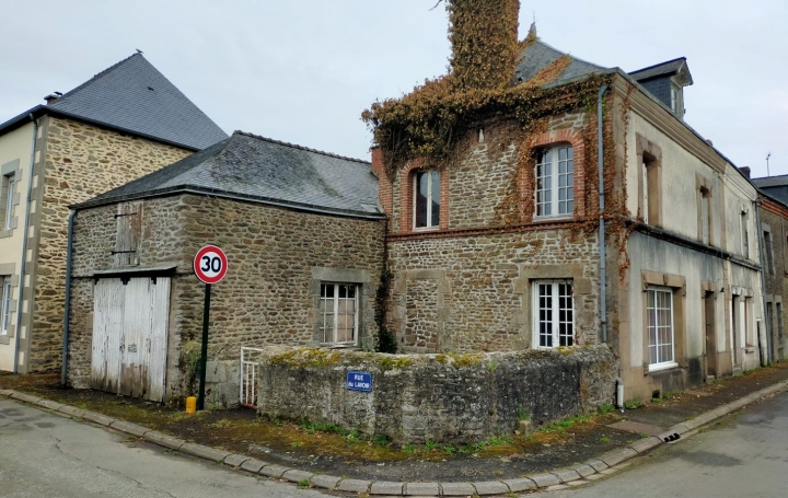 Maison de village LA CHAPELLE-AU-RIBOUL (53440)  103 m2 38 600 € 