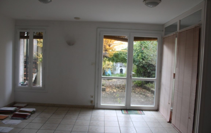 Maison de ville AGEN (47000)  220 m2 290 000 € 