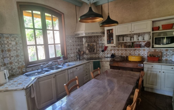 Maison VENDOME (41100)  180 m2 294 000 € 