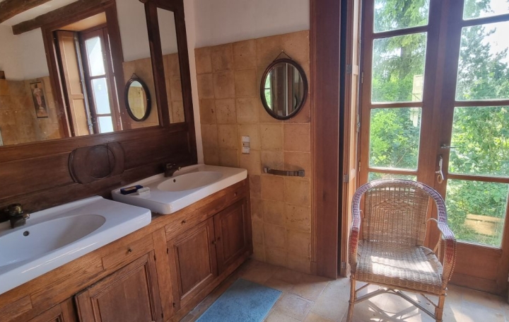 Maison NAVEIL (41100)  180 m2 294 000 € 