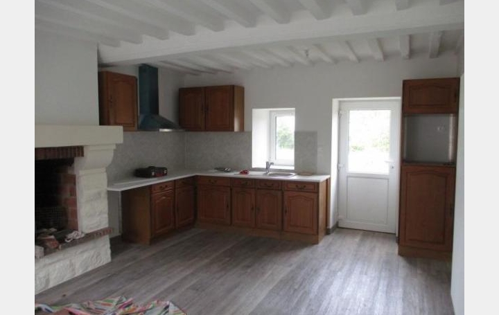 Réseau Immo-diffusion : Maison  VENDES  140 m2 950 € 