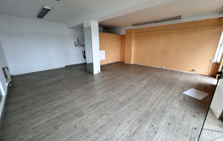 Local commercial PERROS-GUIREC (22700)  40 m2 126 000 € 