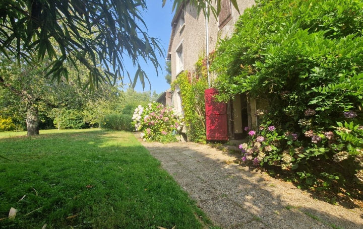 Maison / Villa LUBERSAC (19210) 232 m<sup>2</sup> 180 000 € 