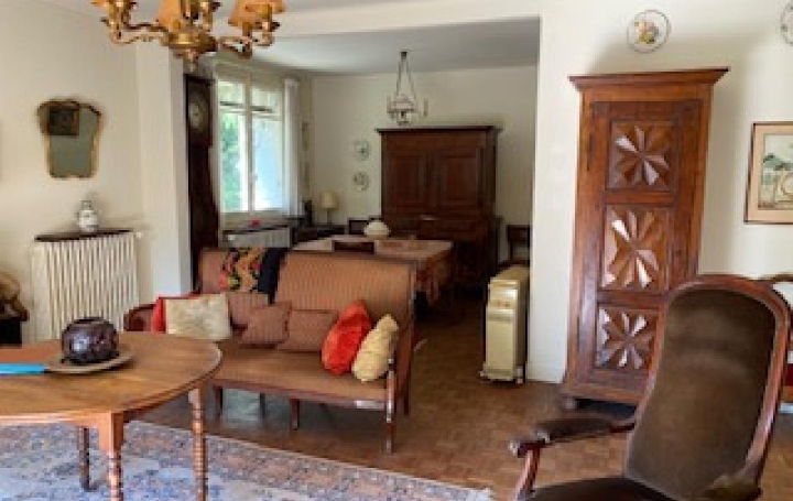 Maison CHATEAUNEUF-LA-FORET (87130)  143 m2 250 000 € 