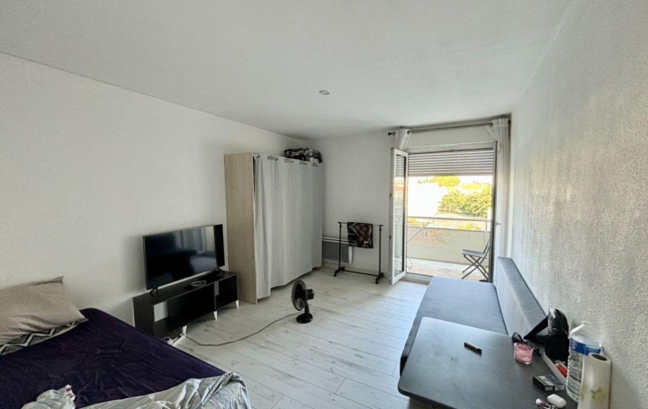 Studio NIMES (30900)  23 m2 53 000 € 