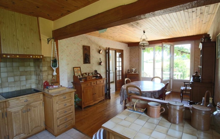 Maison PUY-L'EVEQUE (46700)  145 m2 205 000 € 