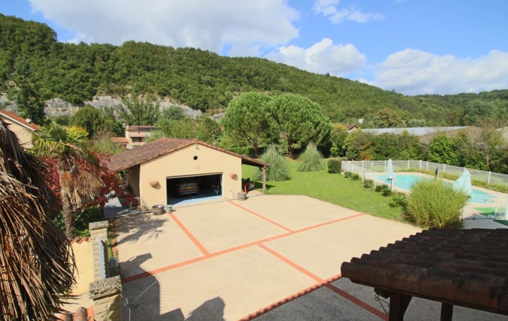 Maison PRAYSSAC (46220)  315 m2 499 000 € 