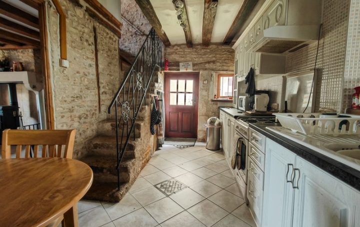 Maison CHAUNAY (86510)  308 m2 285 900 € 