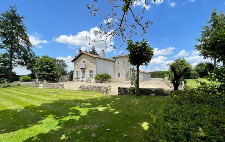 Maison / Villa SAUZE-VAUSSAIS (79190) 343 m<sup>2</sup> 577 500 € 