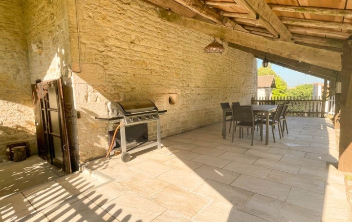 Maison CHEF-BOUTONNE (79110)  135 m2 176 500 € 