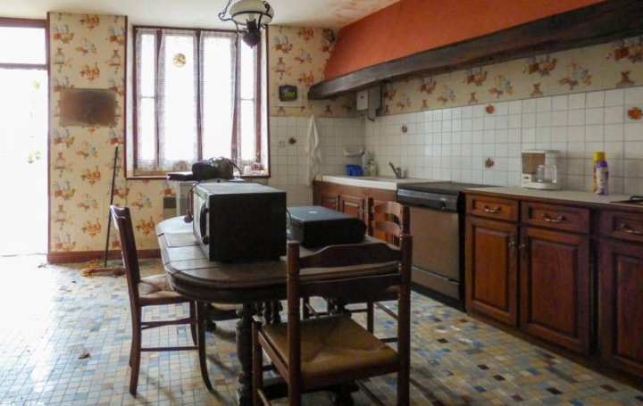 Maison VILLEFAGNAN (16240)  145 m2 77 490 € 