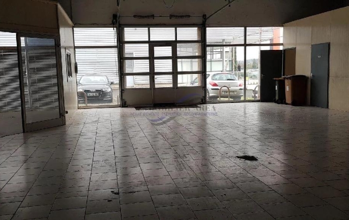 Local commercial AUCH (32000)  200 m2 1 700 € 