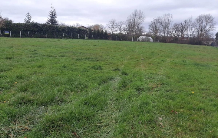 Terrain AUBIET (32270)  1 800 m2 70 000 € 