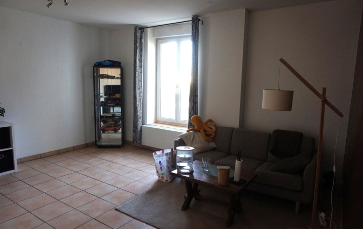 3 Pièces SENS (89100)  67 m2 605 € 