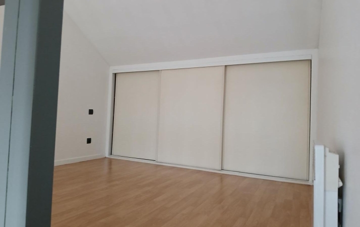 1 Pièce TROYES (10000)  46 m2 463 € 