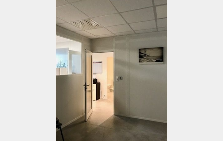 Local commercial ROSIERES-PRES-TROYES (10430)  95 m2 1 300 € 