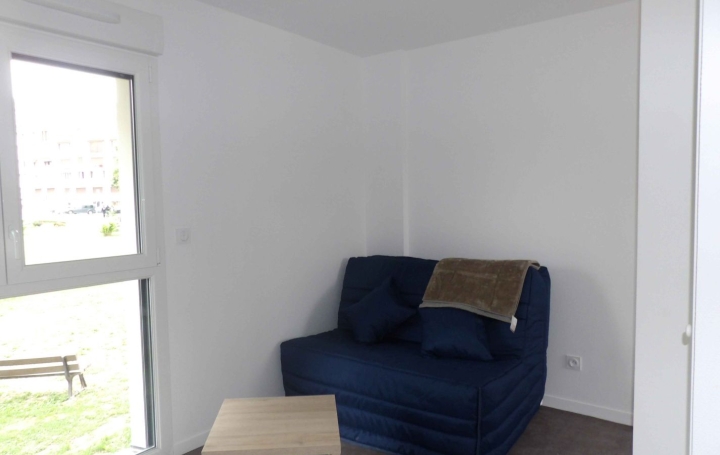 Studio TROYES (10000)  21 m2 420 € 