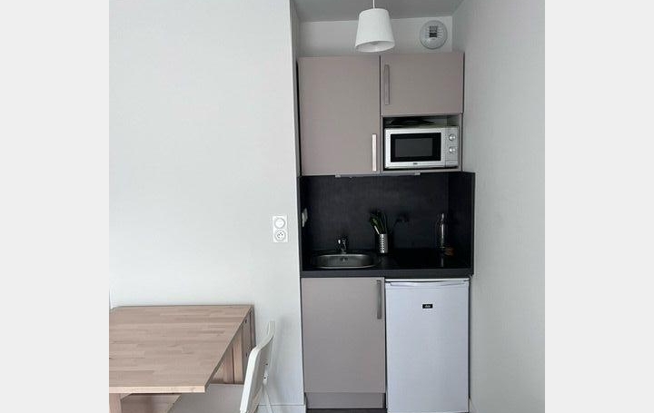 Studio TROYES (10000)  23 m2 488 € 