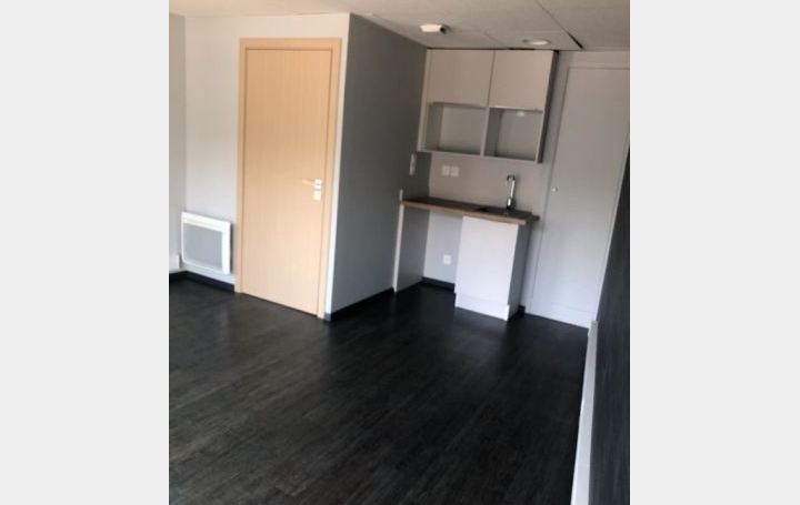 Local commercial TROYES (10000)  22 m2 73 030 € 