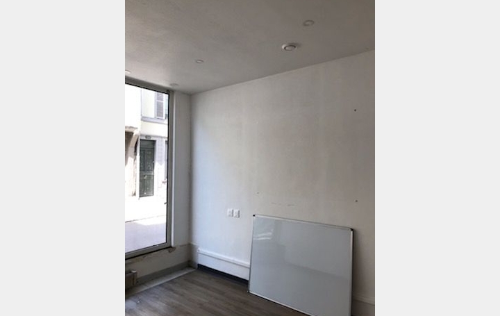 Local commercial TROYES (10000)  95 m2 124 000 € 