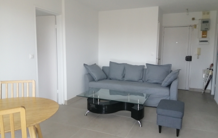 Réseau Immo-diffusion : Appartement P2  MARSEILLE 3ème 39 m2 740 € 