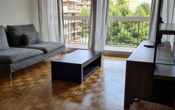 Réseau Immo-diffusion : Appartement P2  MARSEILLE 6ème 50 m2 700 € 