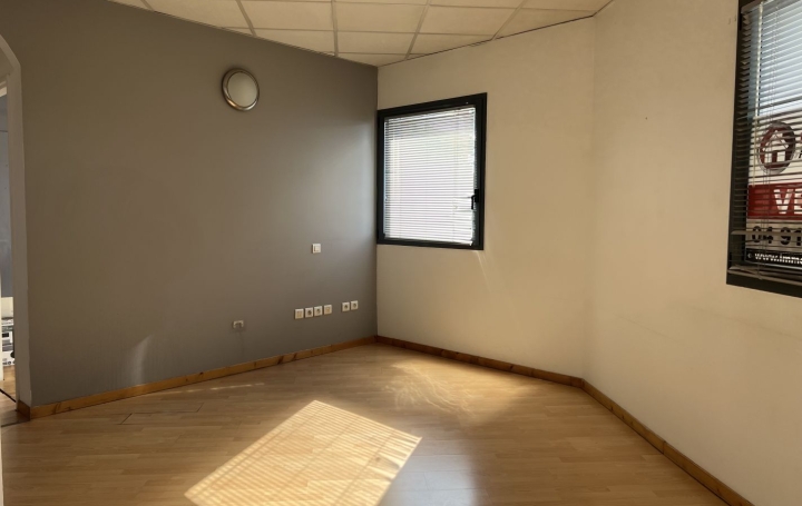 Local commercial MARSEILLE (13013)  68 m2 175 000 € 