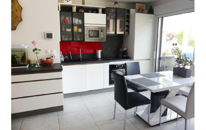 3 Pièces MEZE (34140)  60 m2 379 000 € 