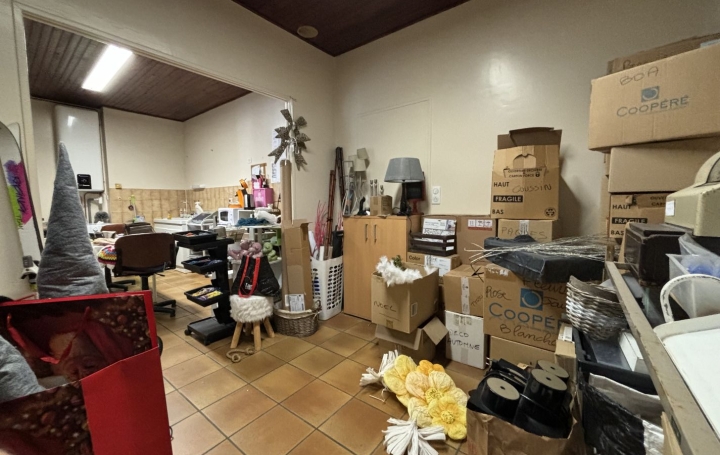 Activité commerciale BOUSSAC (23600)  90 m2 25 000 € 