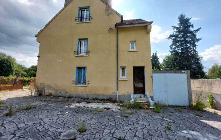 Maison SAINT-MEDARD-LA-ROCHETTE (23200)  174 m2 126 600 € 