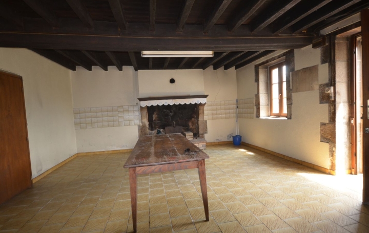 Maison DOMEYROT (23140)  96 m2 60 000 € 