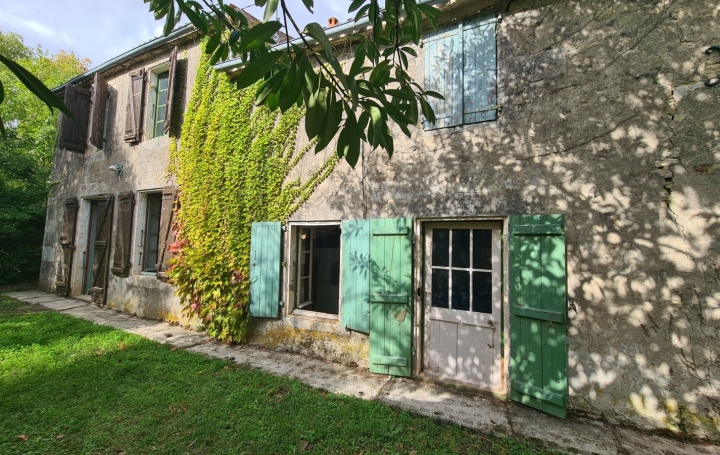 Maison LA ROCHELLE (17000)  440 m2 211 000 € 