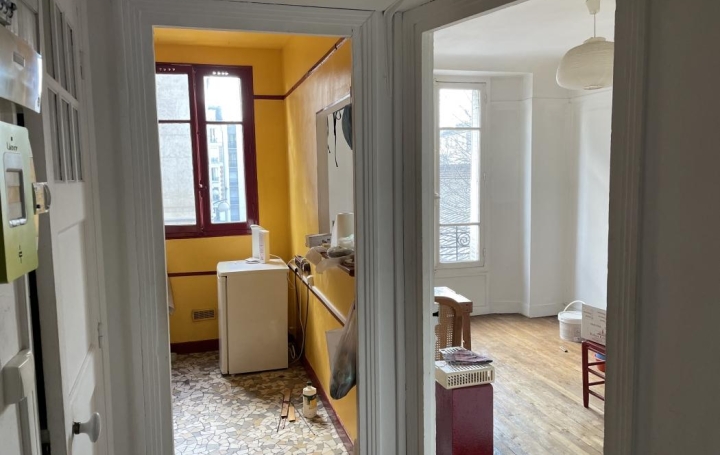 Réseau Immo-diffusion : Appartement P2  PARIS 18ème 35 m2 950 € 