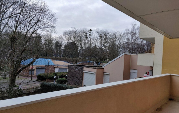 1 Pièce CERGY (95000)  77 m2 540 € 