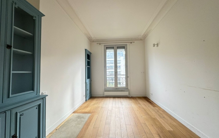 3 Pièces PARIS (75005)  66 m2 2 300 € 