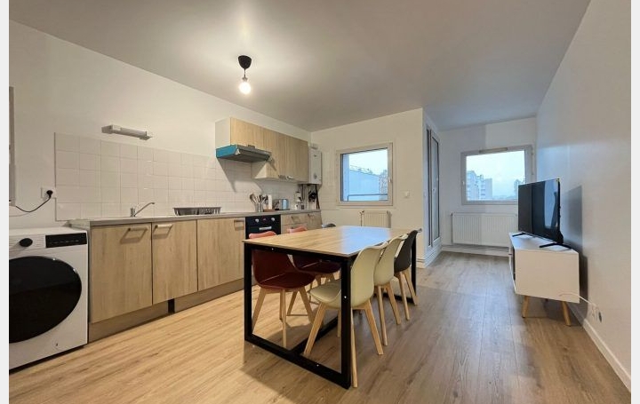 1 Pièce SAINT-DENIS (93200)  10 m2 600 € 