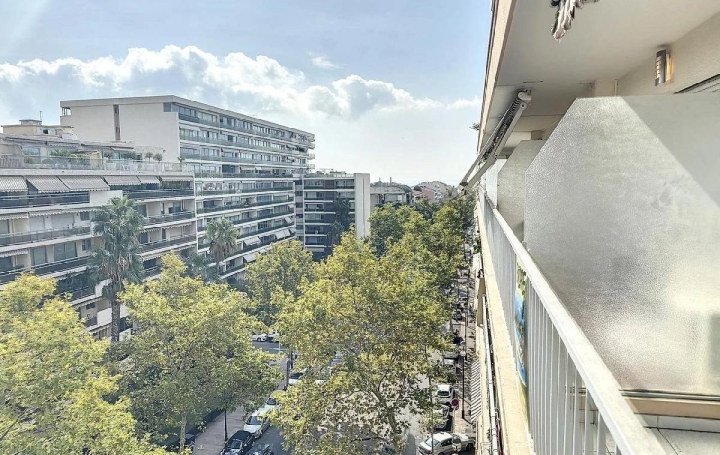 2 Pièces CANNES (06400)  50 m2 253 000 € 