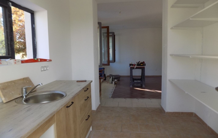 Réseau Immo-diffusion : Appartement P2  GOUDARGUES  50 m2 590 € 