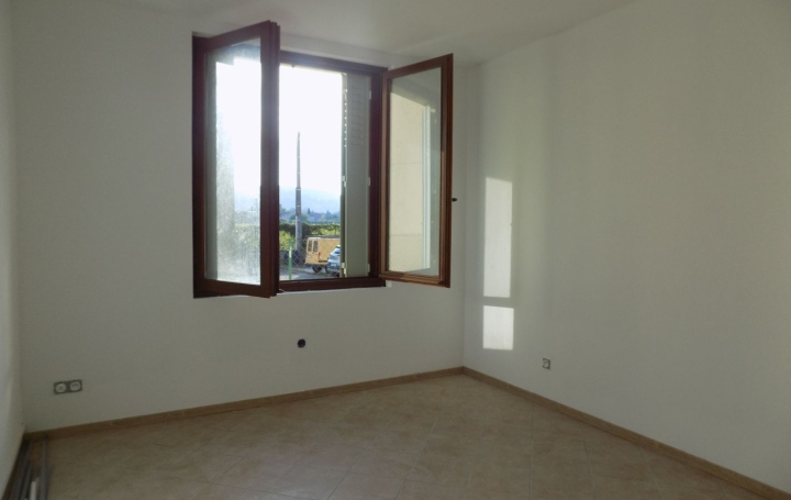 2 Pièces GOUDARGUES (30630)  50 m2 590 € 