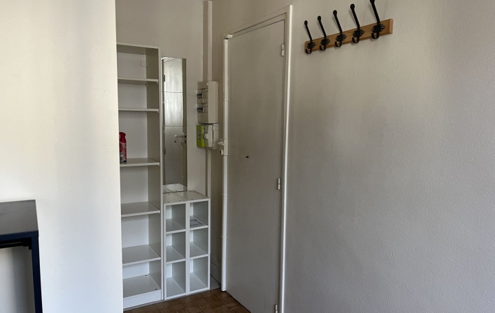 Studio PONTOISE (95300)  15 m2 550 € 