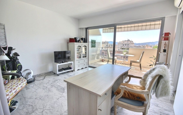 Maison CANNES (06400)  33 m2 297 000 € 