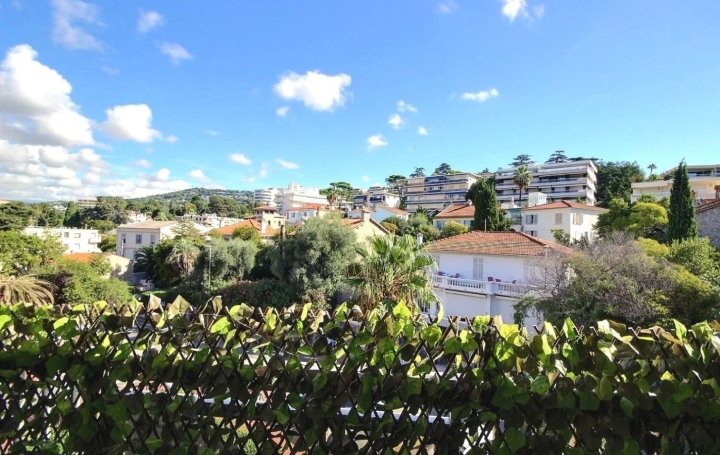 2 Pièces CANNES (06400)  33 m2 269 000 € 