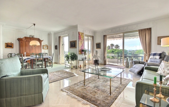 6 Pièces CANNES (06400)  238 m2 3 800 000 € 