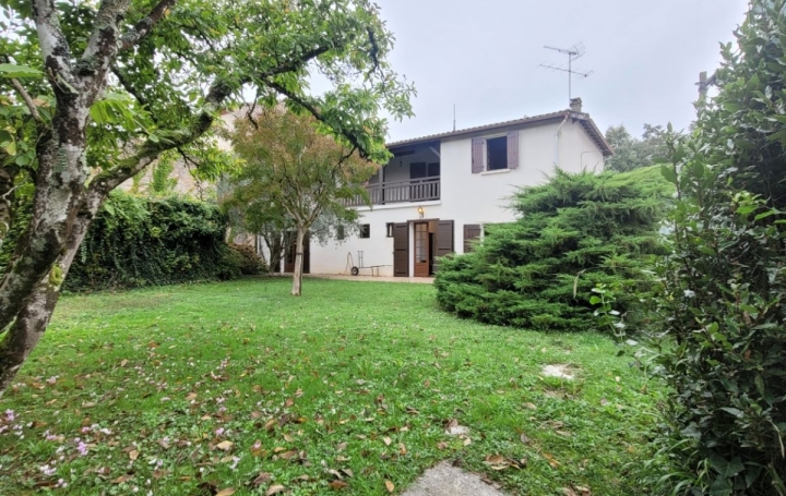 Réseau Immo-diffusion : Maison  CLAIRAC  125 m2 108 000 € 