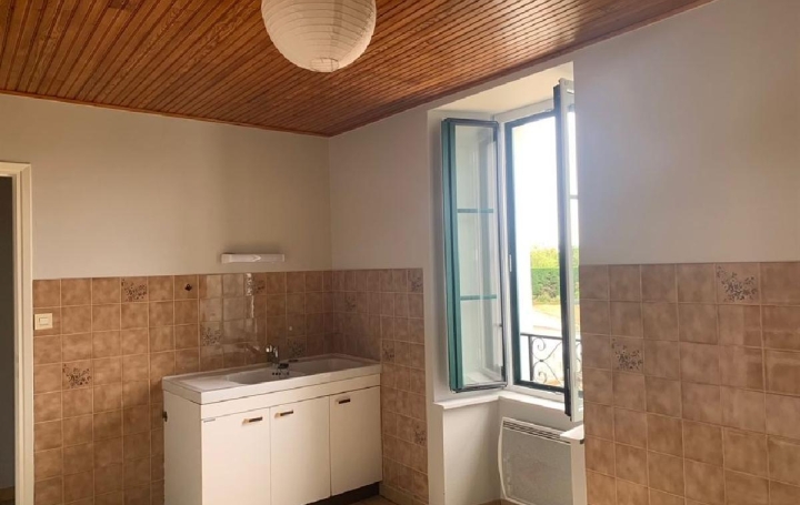 Réseau Immo-diffusion : Appartement P3  LA CHAIZE-GIRAUD  71 m2 650 € 