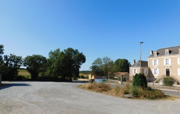 Local commercial SAINT-CYR-DES-GATS (85410)  90 m2 210 000 € 