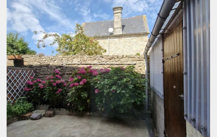 Maison SAINT-PIERRE-EGLISE (50330)  75 m2 159 750 € 