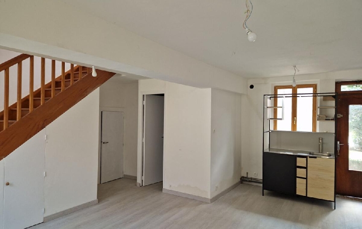 Maison SAINT-VICTOR-DE-BUTHON (28240)  40 m2 310 € 